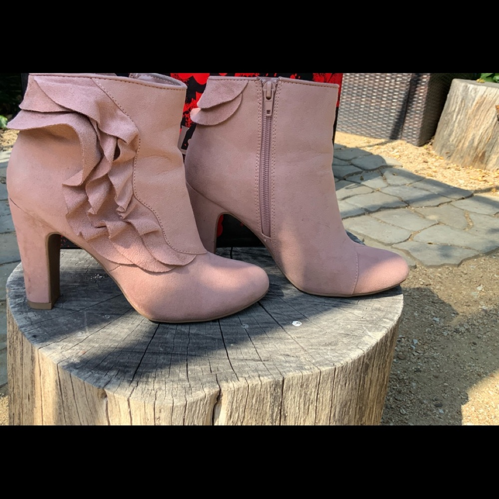 Fergilicious Dusty Rose Ruffled Booties